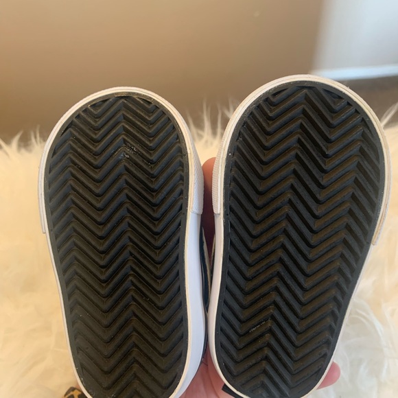 Children’s Nike Shoes Size 3C - Picture 7 of 7